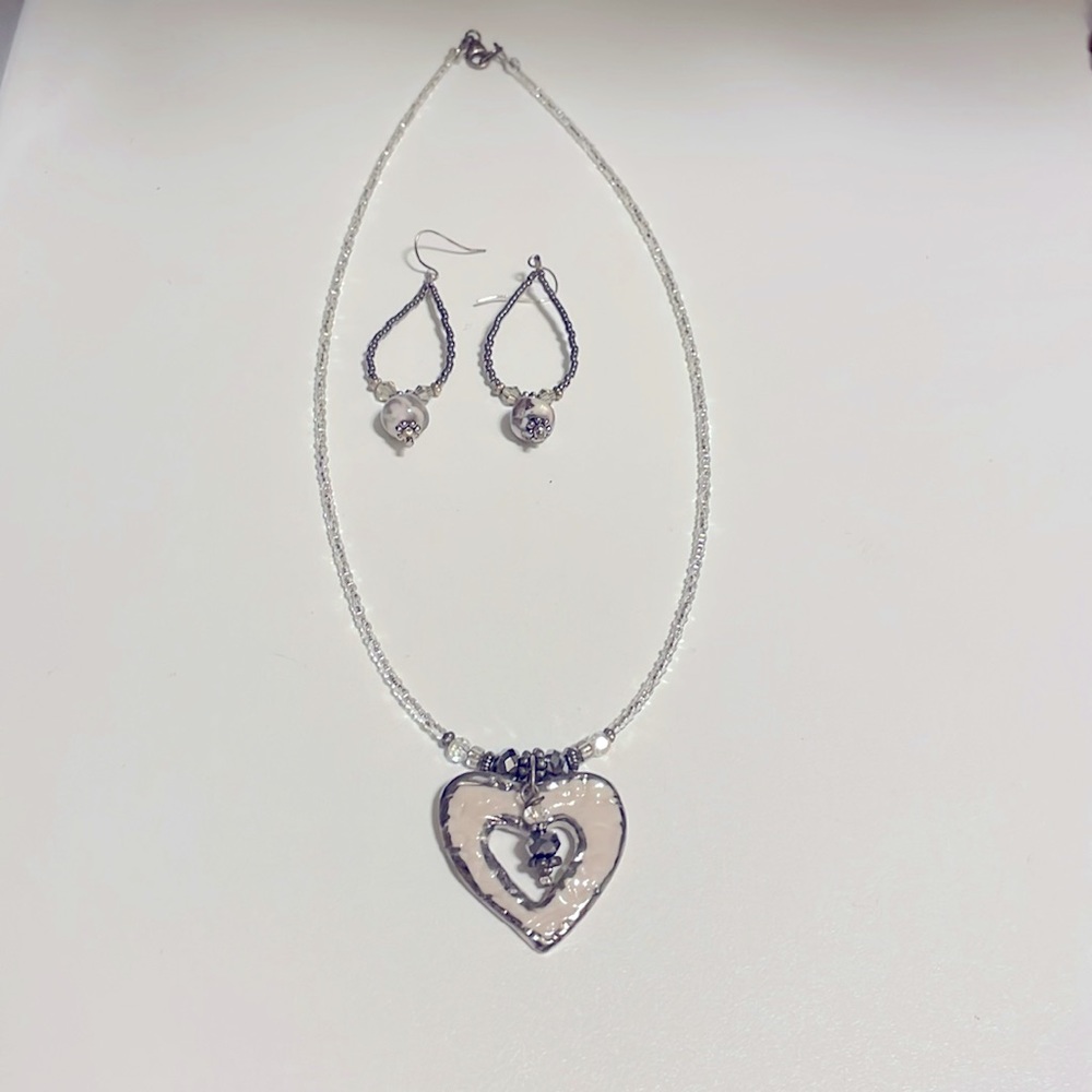 Beautiful one of a kind set - made by a local artisan.